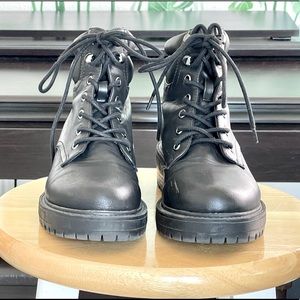 Universal Thread | Black combat boots